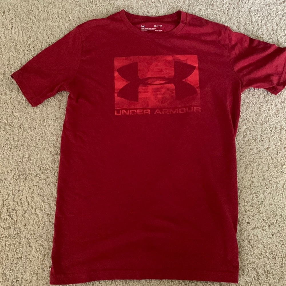 ⭐️BOGO⭐️ Mens Small Under Armour Heatgear Loose Graphic Shirt